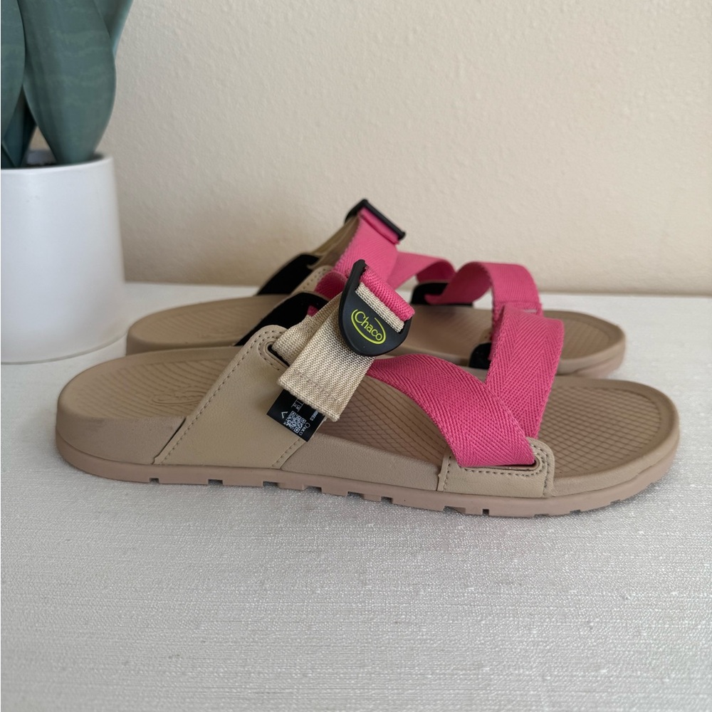 New Chaco Tan/Pink Strap Comfy Slide Sandals